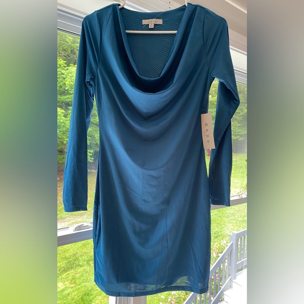 Gaze size Small bodycon longsleeve dress in teal. Midi length. New, never worn.